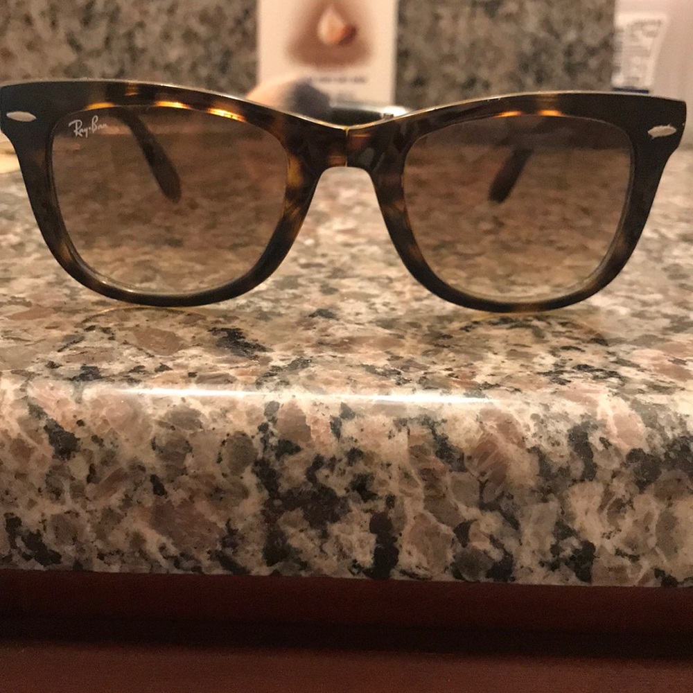 Wayfarer Ray Bans